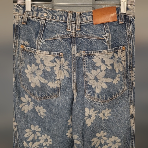 We The Free- Free People Floral Good Luck Barrel Jeans Laser Daisy Size 27 - Picture 4 of 4